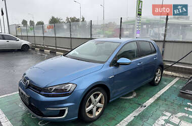 Хэтчбек Volkswagen e-Golf 2015 в 