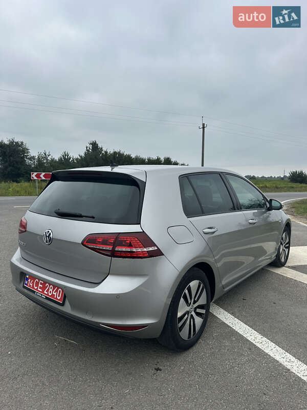 Хетчбек Volkswagen e-Golf 2016 в Городку