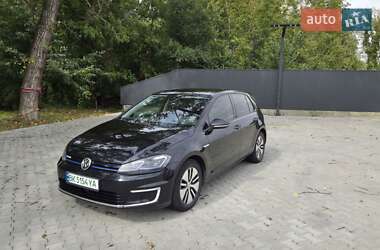 Хетчбек Volkswagen e-Golf 2017 в Чернівцях