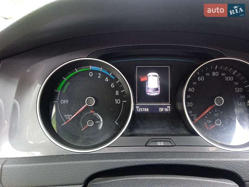 Хэтчбек Volkswagen e-Golf 2015 в Тернополе фото 2 Хэтчбек Volkswagen e-Golf 2015 в Тернополе