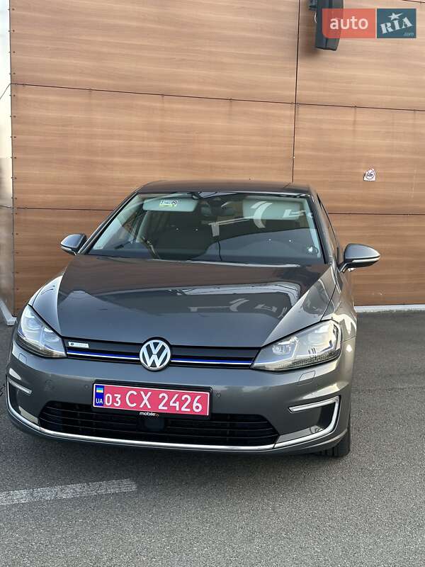 Хэтчбек Volkswagen e-Golf 2018 в Киеве