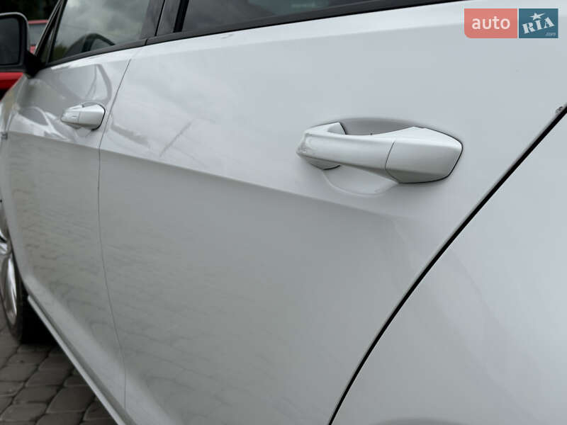 Хетчбек Volkswagen e-Golf 2014 в Луцьку фото 17 Хетчбек Volkswagen e-Golf 2014 в Луцьку