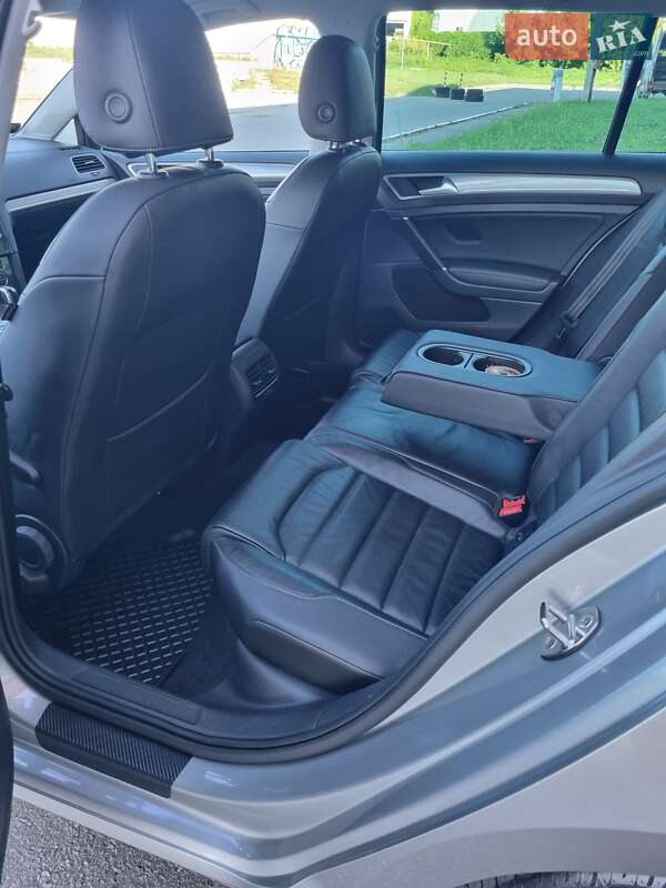 Хетчбек Volkswagen e-Golf 2016 в Харкові