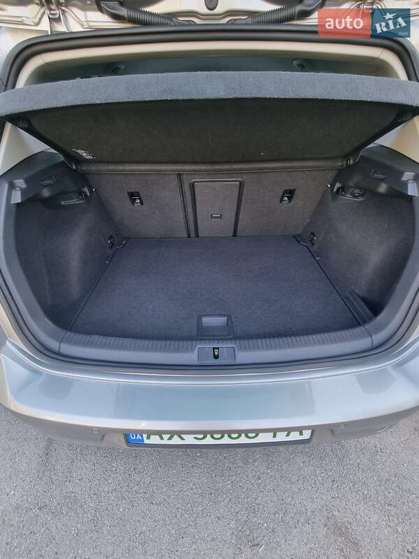 Хетчбек Volkswagen e-Golf 2016 в Харкові