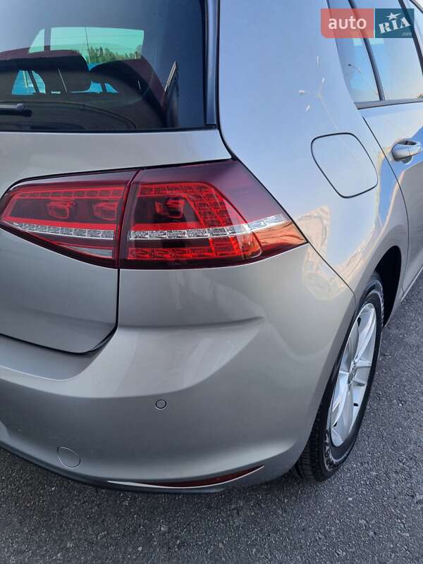 Хетчбек Volkswagen e-Golf 2016 в Харкові