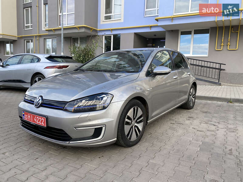 Хетчбек Volkswagen e-Golf 2016 в Чернівцях
