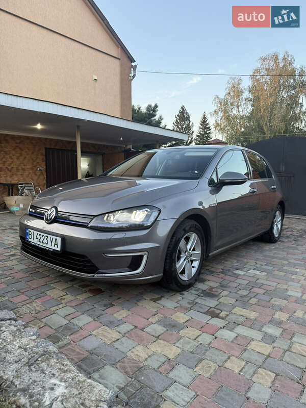 Хетчбек Volkswagen e-Golf 2015 в Полтаві