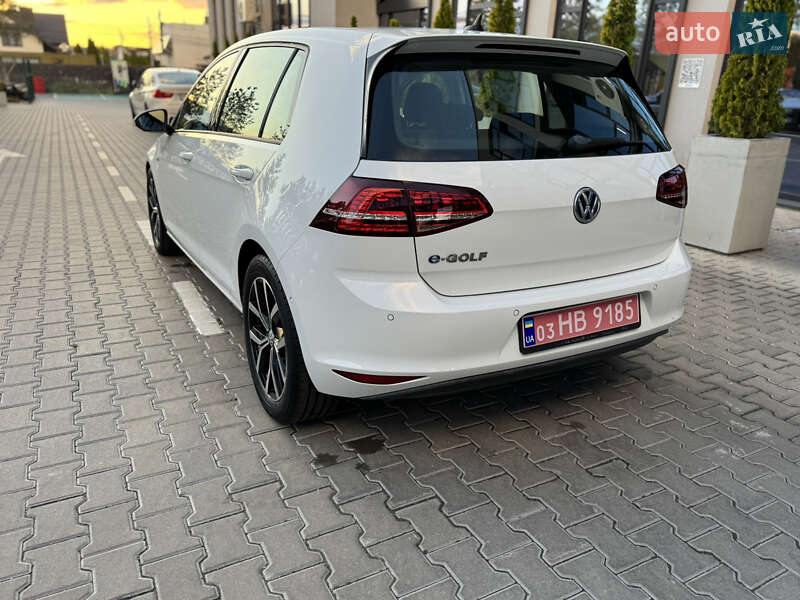 Хэтчбек Volkswagen e-Golf 2015 в Ровно