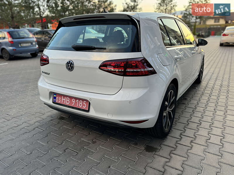 Хэтчбек Volkswagen e-Golf 2015 в Ровно