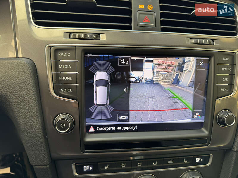 Хэтчбек Volkswagen e-Golf 2015 в Ровно