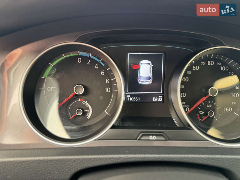 Хэтчбек Volkswagen e-Golf 2015 в Ровно