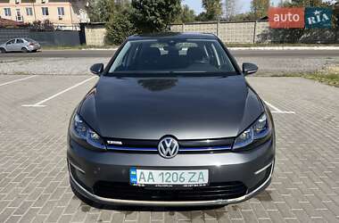 Хэтчбек Volkswagen e-Golf 2017 в Киеве