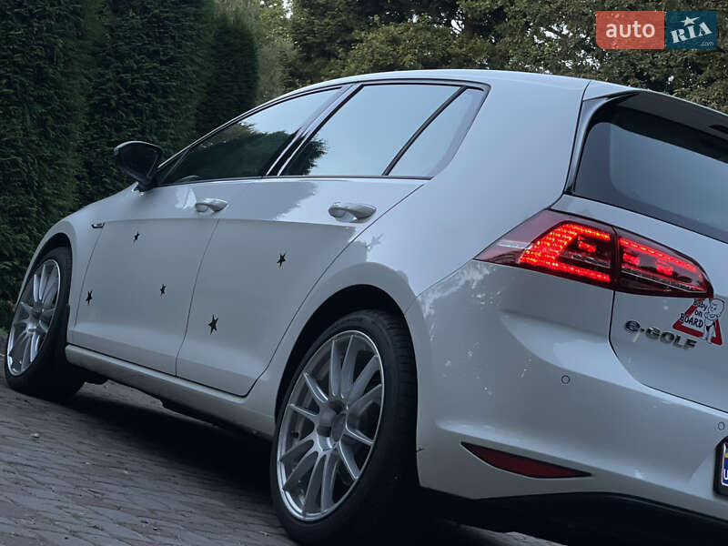 Хетчбек Volkswagen e-Golf 2015 в Львові фото 5 Хетчбек Volkswagen e-Golf 2015 в Львові