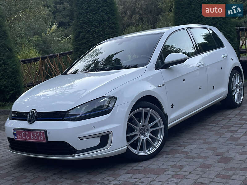 Хетчбек Volkswagen e-Golf 2015 в Львові фото 30 Хетчбек Volkswagen e-Golf 2015 в Львові