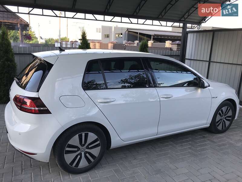 Хэтчбек Volkswagen e-Golf 2015 в Виннице