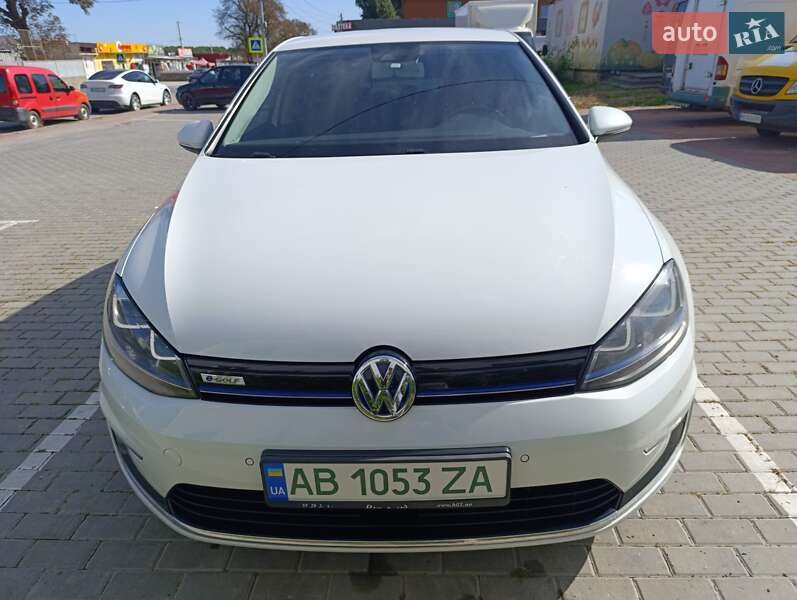 Хэтчбек Volkswagen e-Golf 2014 в Виннице
