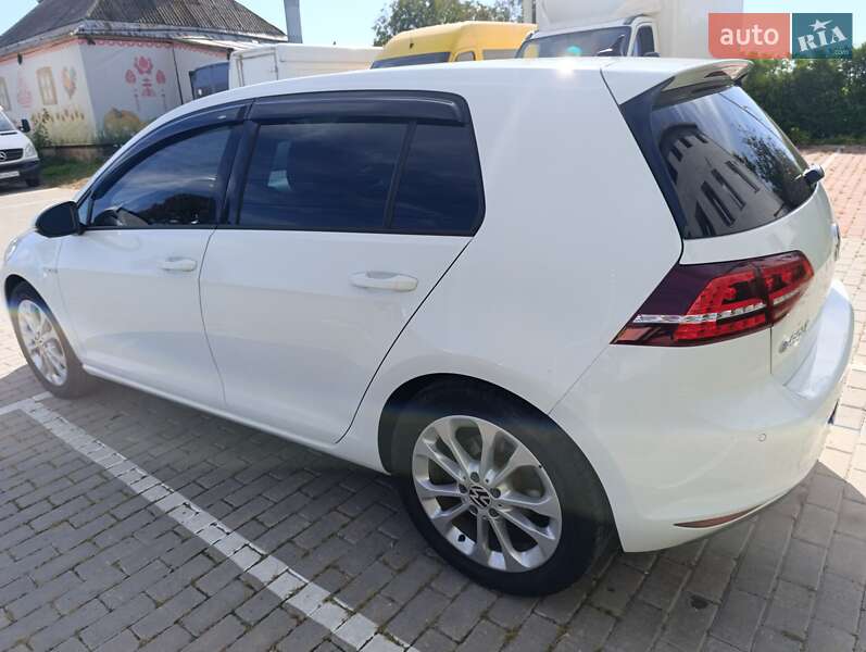 Хэтчбек Volkswagen e-Golf 2014 в Виннице