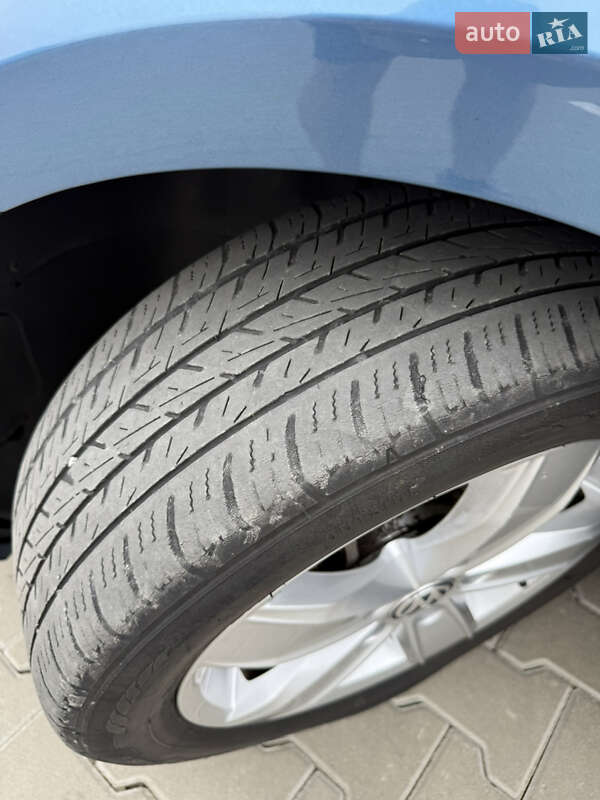 Хетчбек Volkswagen e-Golf 2015 в Луцьку