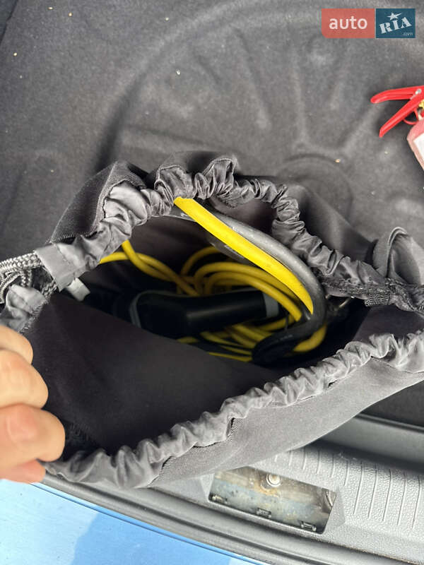 Хетчбек Volkswagen e-Golf 2015 в Луцьку