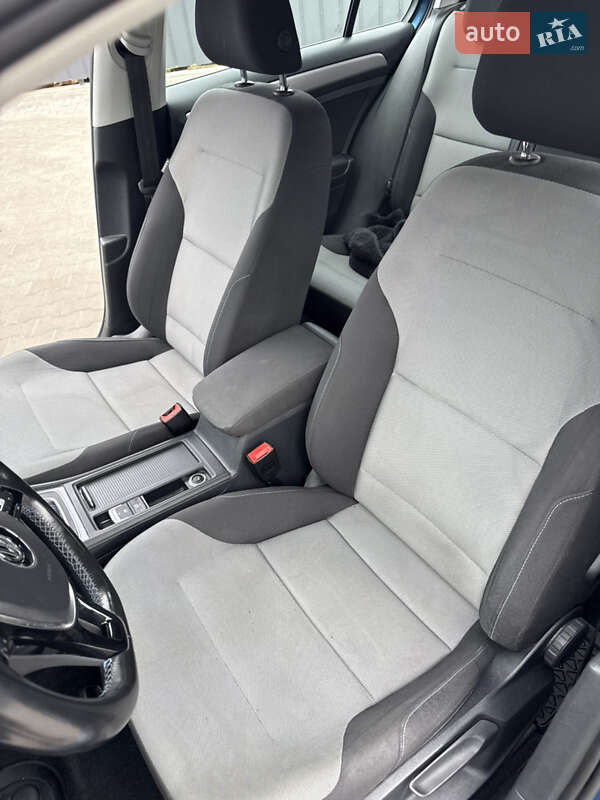 Хетчбек Volkswagen e-Golf 2015 в Луцьку