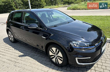 Хэтчбек Volkswagen e-Golf 2015 в Львове