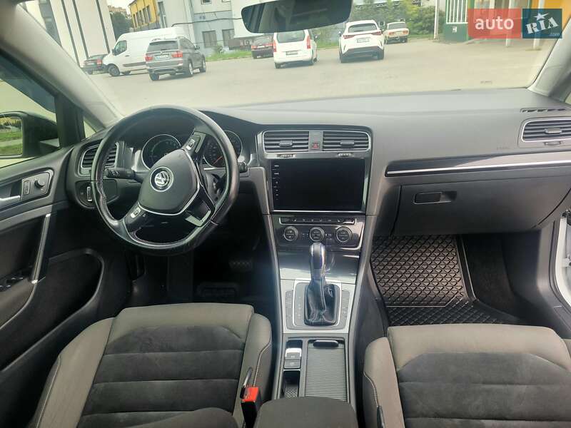 Хетчбек Volkswagen e-Golf 2018 в Хмельницькому