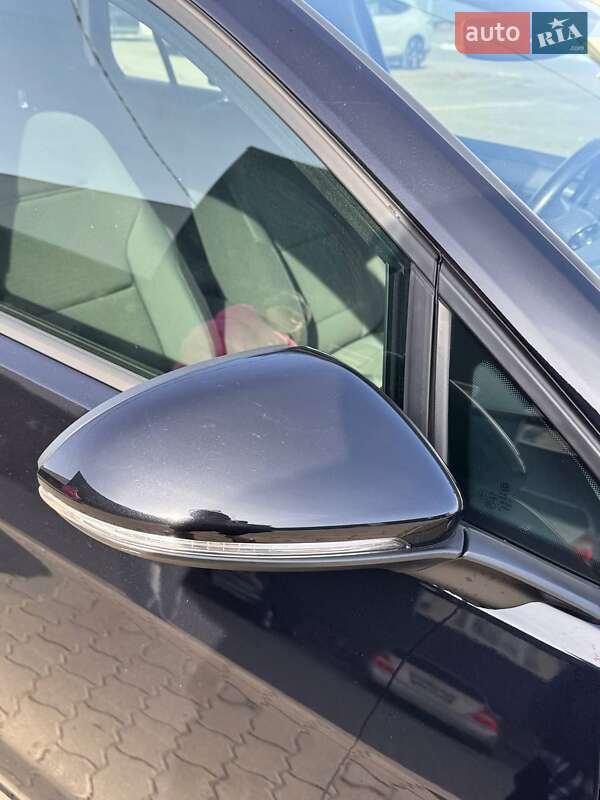 Хетчбек Volkswagen e-Golf 2020 в Стрию