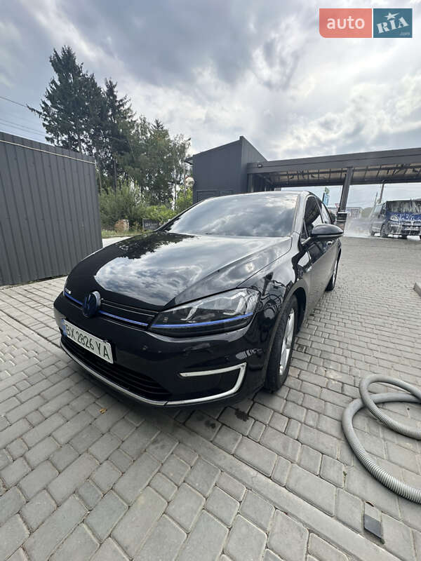 Хетчбек Volkswagen e-Golf 2015 в Кам'янець-Подільському
