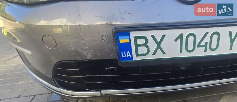 Хетчбек Volkswagen e-Golf 2015 в Хмельницькому