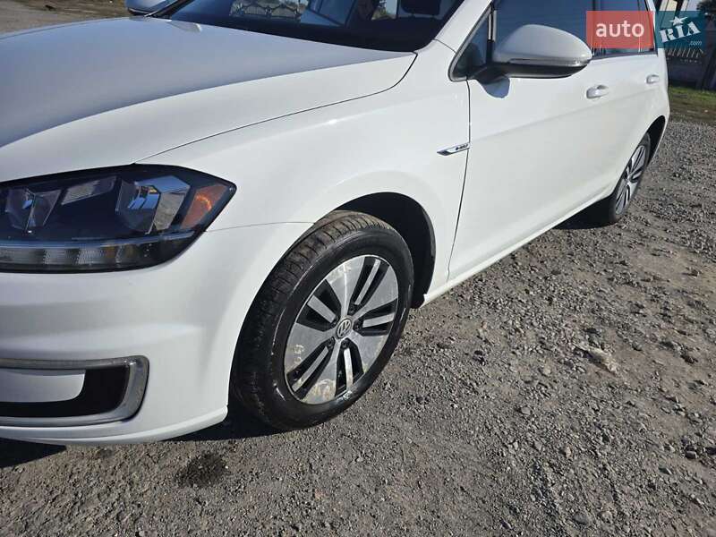 Хэтчбек Volkswagen e-Golf 2017 в Ксаверовке фото 10 Хэтчбек Volkswagen e-Golf 2017 в Ксаверовке