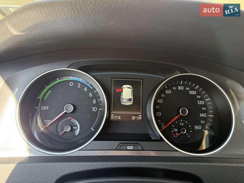 Хэтчбек Volkswagen e-Golf 2015 в Луцке фото 9 Хэтчбек Volkswagen e-Golf 2015 в Луцке