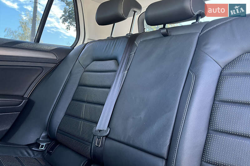 Хэтчбек Volkswagen e-Golf 2018 в Коломые фото 19 Хэтчбек Volkswagen e-Golf 2018 в Коломые