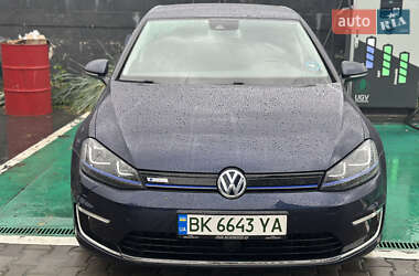 Хэтчбек Volkswagen e-Golf 2015 в Ровно