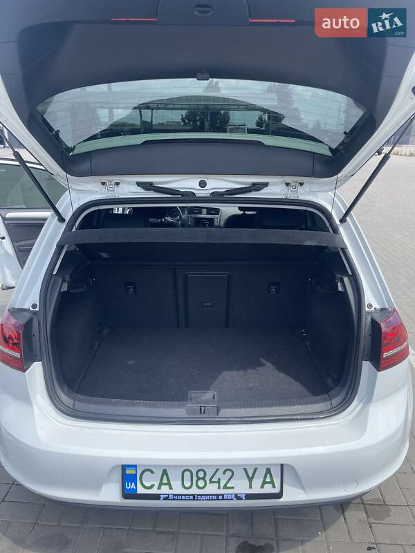 Хетчбек Volkswagen e-Golf 2014 в Черкасах