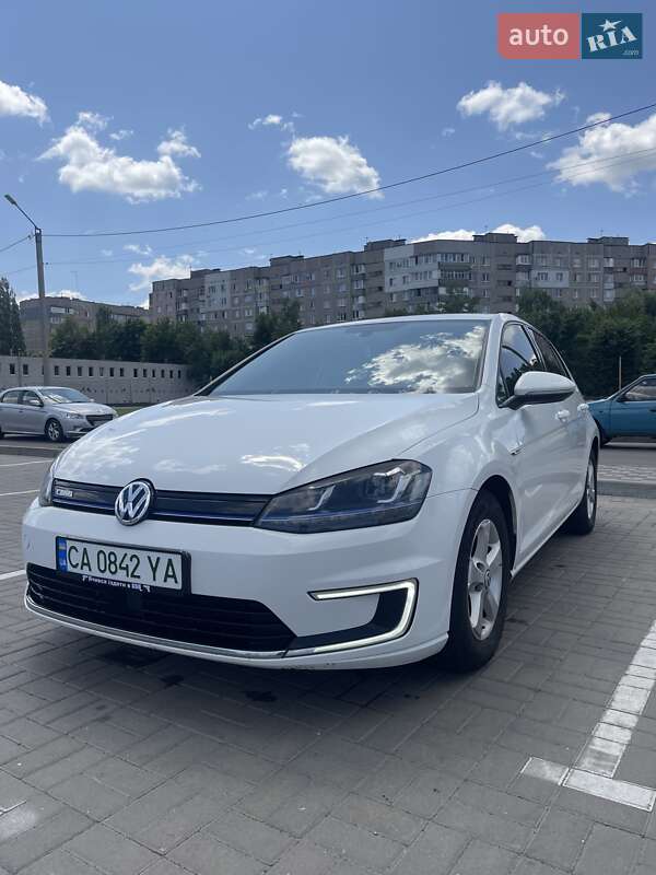 Хетчбек Volkswagen e-Golf 2014 в Черкасах