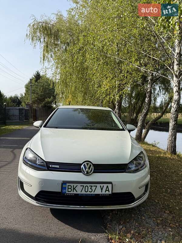 Хэтчбек Volkswagen e-Golf 2016 в Ровно фото 3 Хэтчбек Volkswagen e-Golf 2016 в Ровно