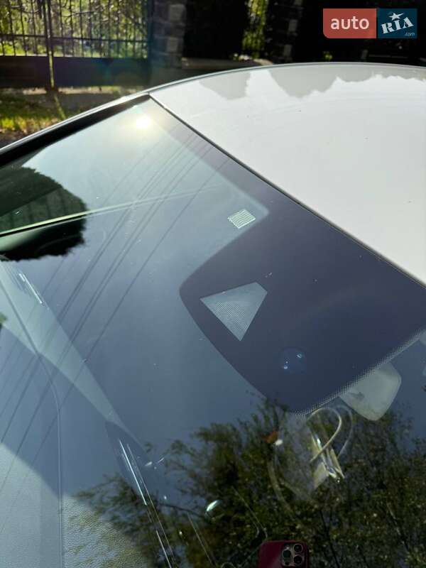 Хэтчбек Volkswagen e-Golf 2016 в Ровно фото 6 Хэтчбек Volkswagen e-Golf 2016 в Ровно