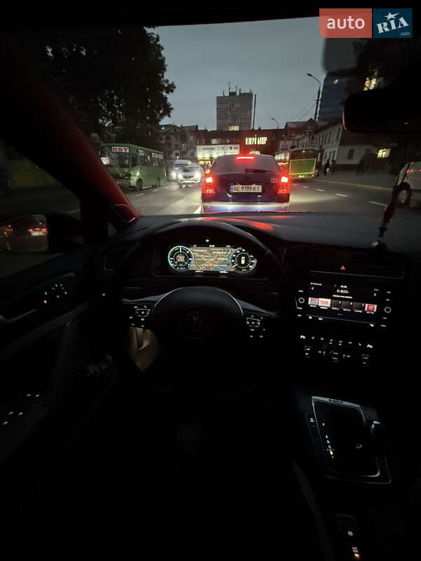 Хетчбек Volkswagen e-Golf 2019 в Дніпрі