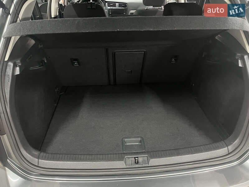 Хетчбек Volkswagen e-Golf 2019 в Богодухіву