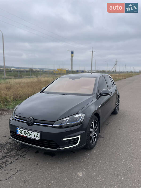 Хэтчбек Volkswagen e-Golf 2020 в Вознесенске