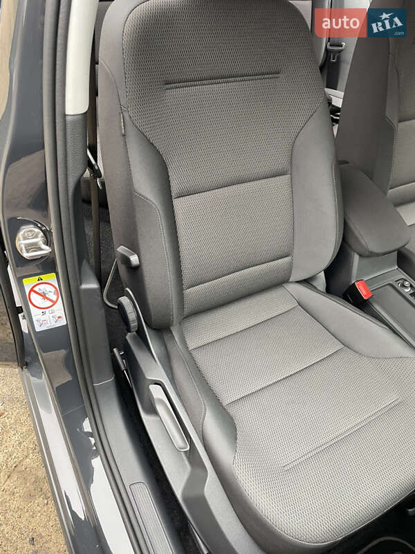 Хэтчбек Volkswagen e-Golf 2020 в Вознесенске