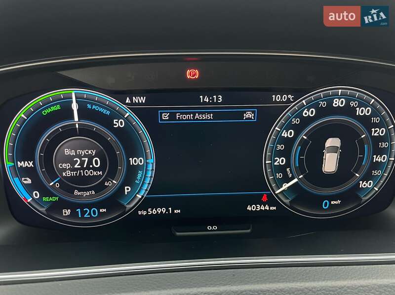 Хэтчбек Volkswagen e-Golf 2020 в Вознесенске