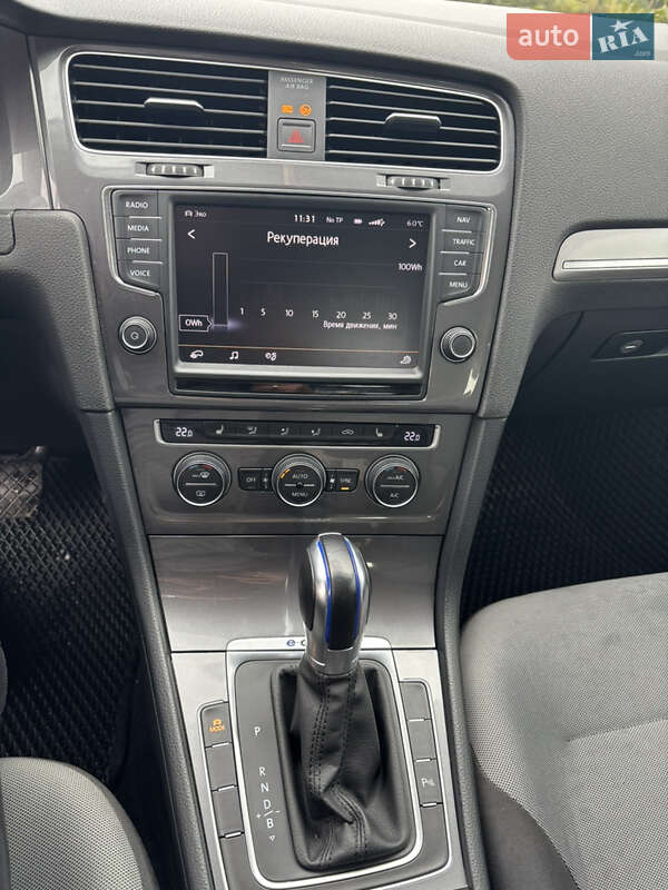 Хетчбек Volkswagen e-Golf 2014 в Кам'янець-Подільському