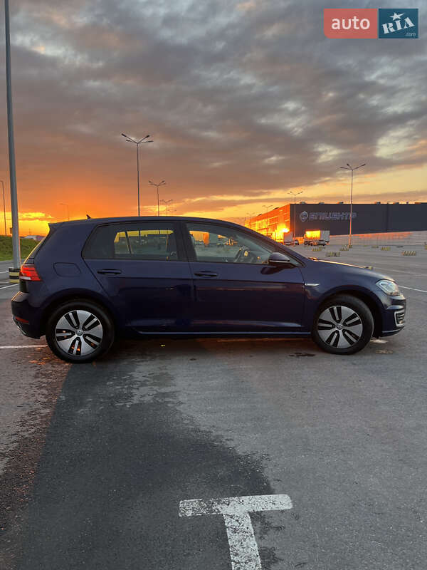 Хетчбек Volkswagen e-Golf 2017 в Львові
