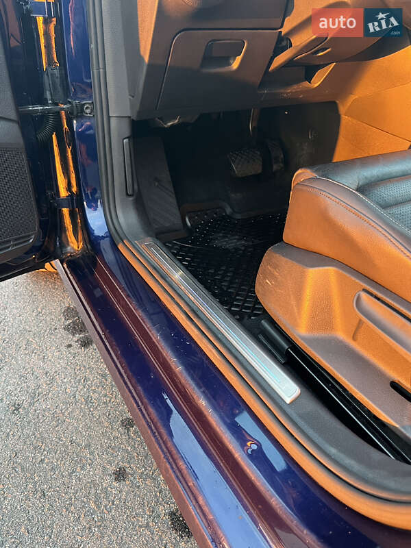 Хетчбек Volkswagen e-Golf 2017 в Львові