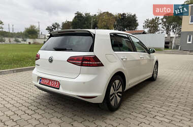 Хэтчбек Volkswagen e-Golf 2014 в 