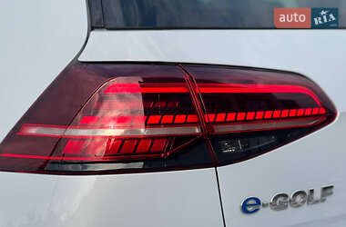 Хетчбек Volkswagen e-Golf 2018 в 
