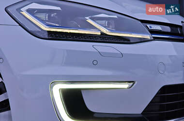 Хетчбек Volkswagen e-Golf 2018 в 
