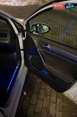 Хетчбек Volkswagen e-Golf 2018 в 