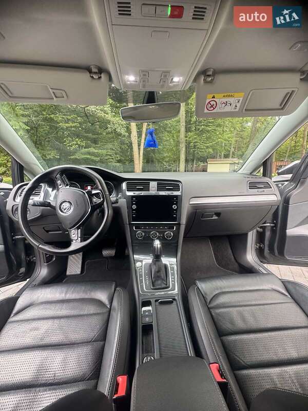 Хэтчбек Volkswagen e-Golf 2020 в Шепетовке